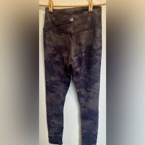 Brand new, never worn Lululemon leggings. In excellent change